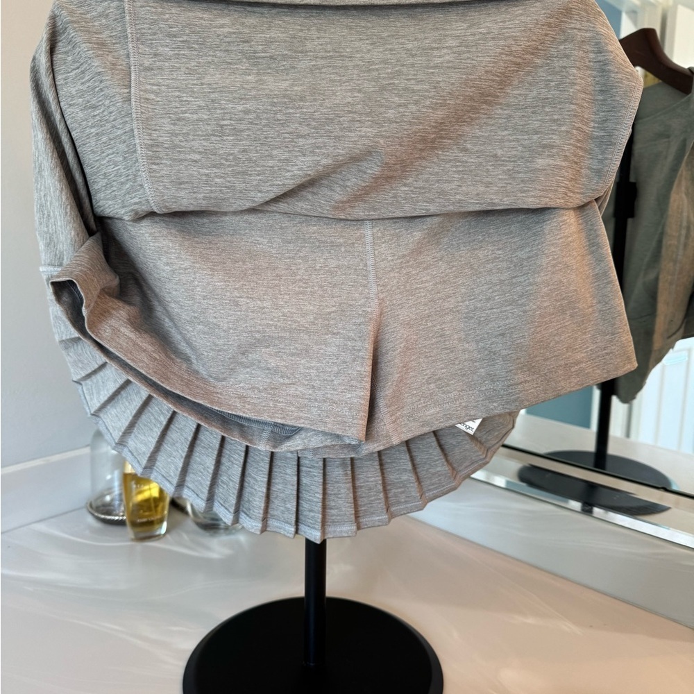 Slazenger‎ Golf Skort Gray with Pleated back Large - Picture 7 of 9